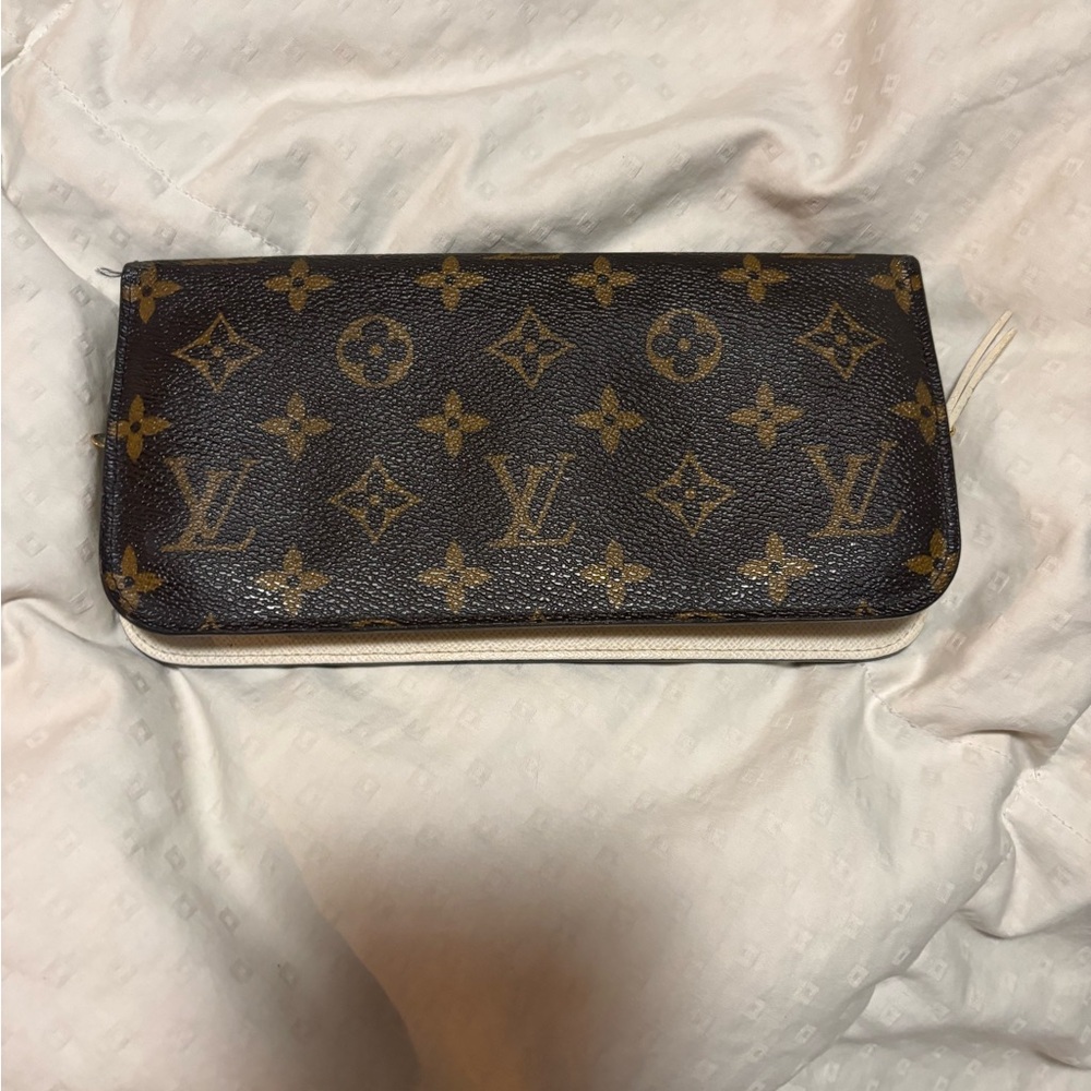 Louis Vuitton Insolite wallet